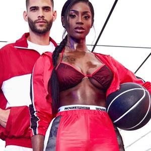 3/$15 - 🆕️Hot Shot Bra Top Nova Sport